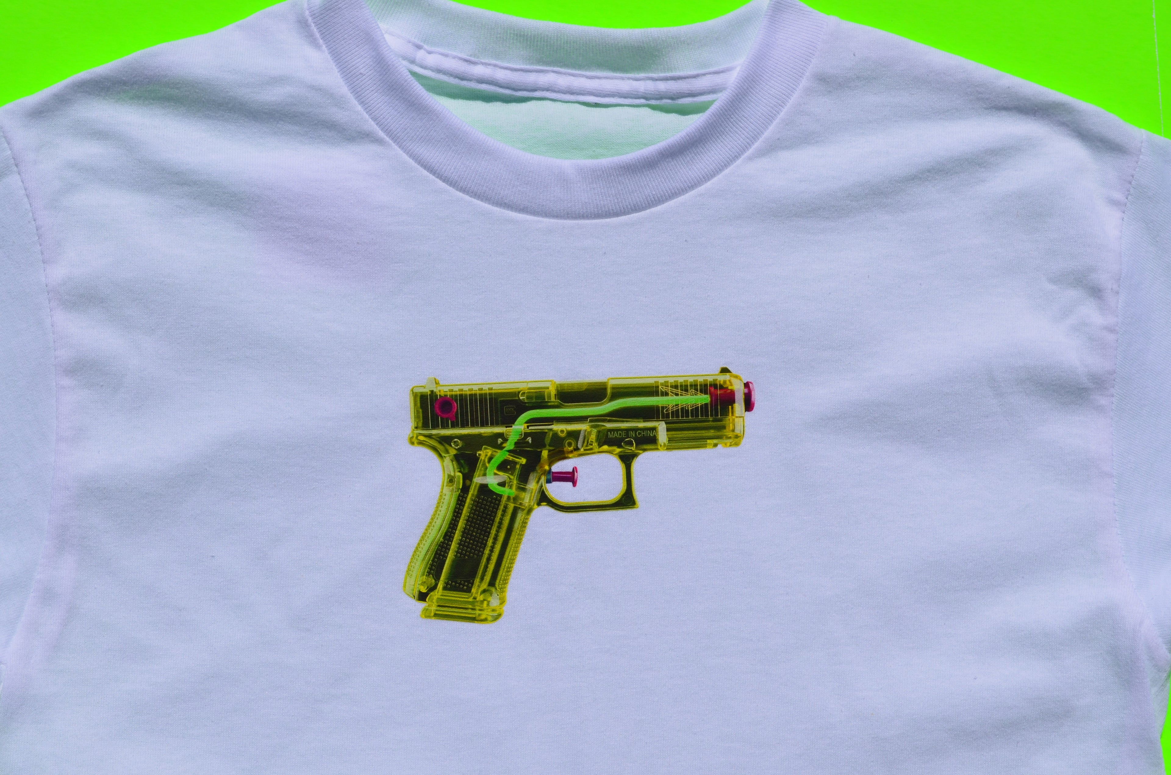 KINGS FOUGHT NO WAR (GUN ONLY) SHIRT