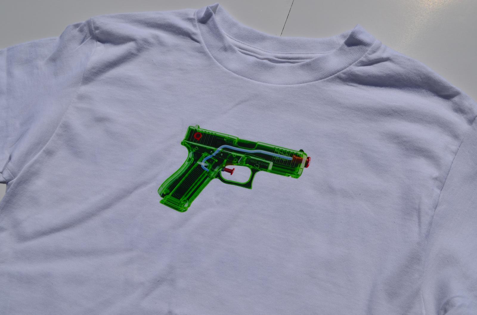 KINGS FOUGHT NO WAR (GUN ONLY) SHIRT